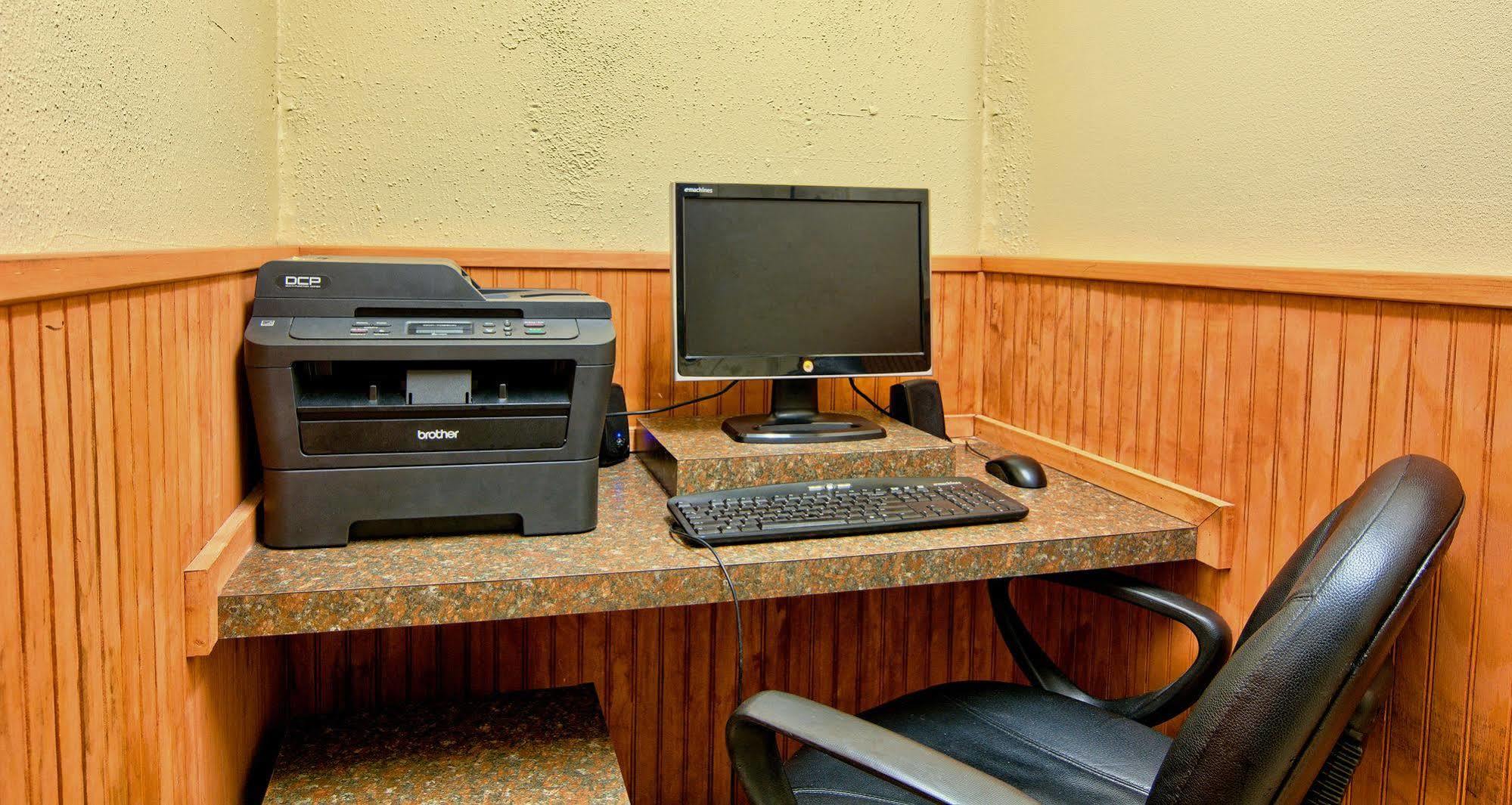Days Inn By Wyndham Doswell \/ Kings Dominion Area المظهر الخارجي الصورة